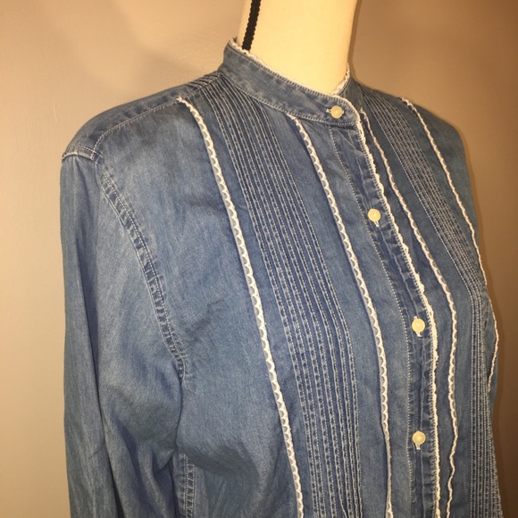 Lauren Ralph Lauren Jeans Co. Cotton Button Up Pin Tuck Long Sleeve Top Size 10 - Picture 4 of 15